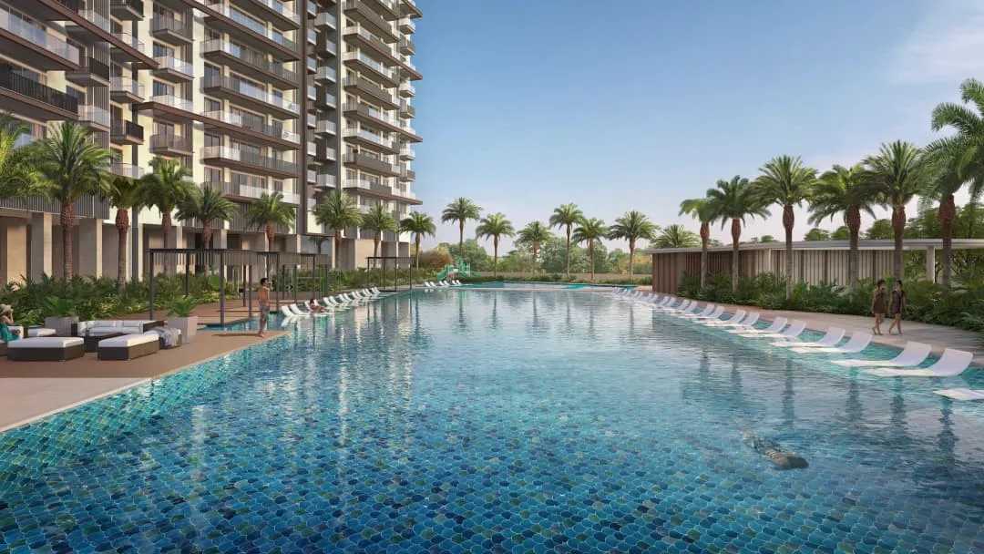 7 Swimming pools with 2 heated pools